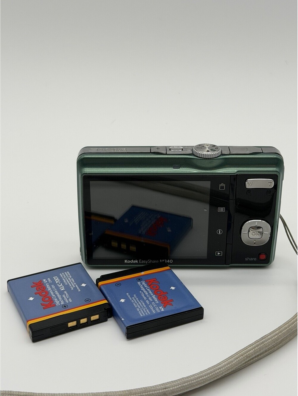 Kodak EasyShare M340 Digital Camera 10.2MP -  Green  Parts Only Turns On
